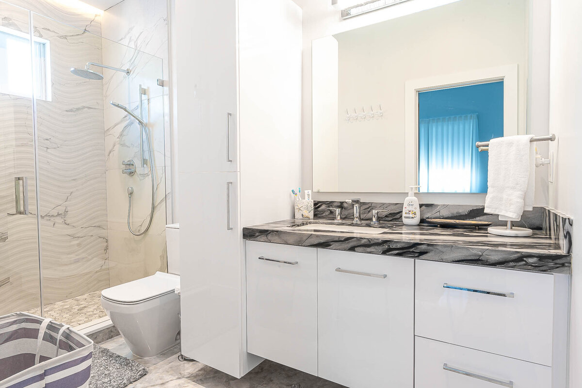 Bathroom 4 (1)