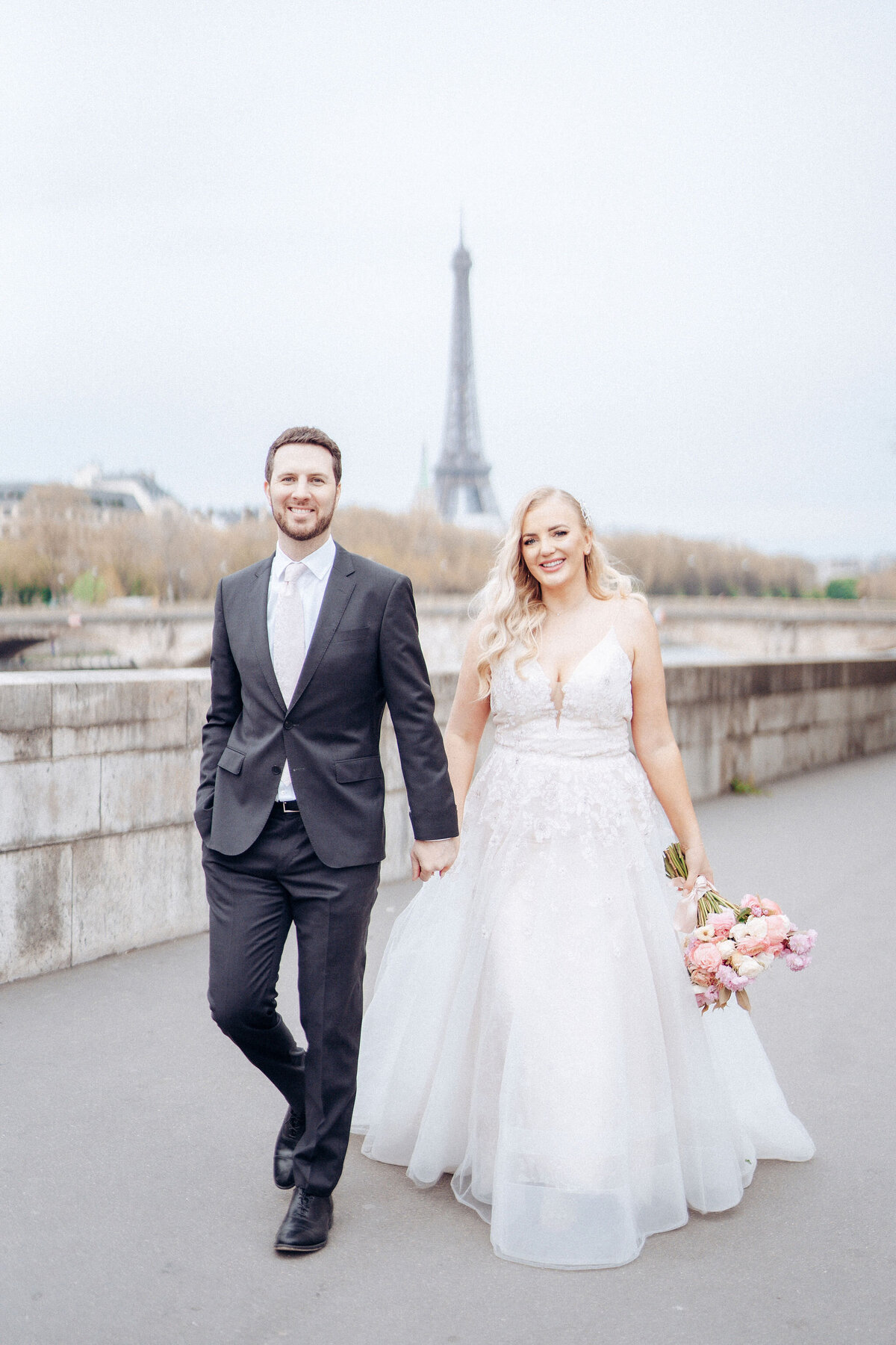 090-Paris-Spring-Blossom-Elopement-Wedding-Cinematic-Editorial-Luxury-Fine-Art-Lisa-Vigliotta-Photography