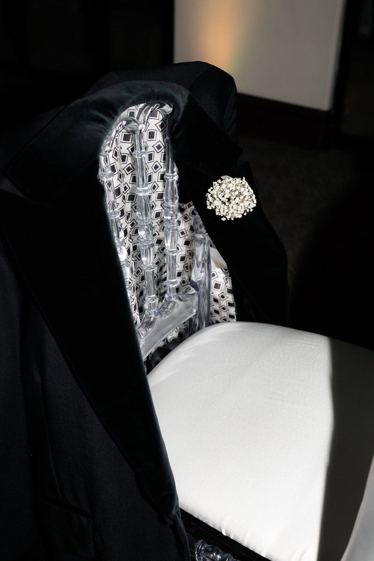 146_riskyexposure_marley-simon_las-vegas-elopement-photography