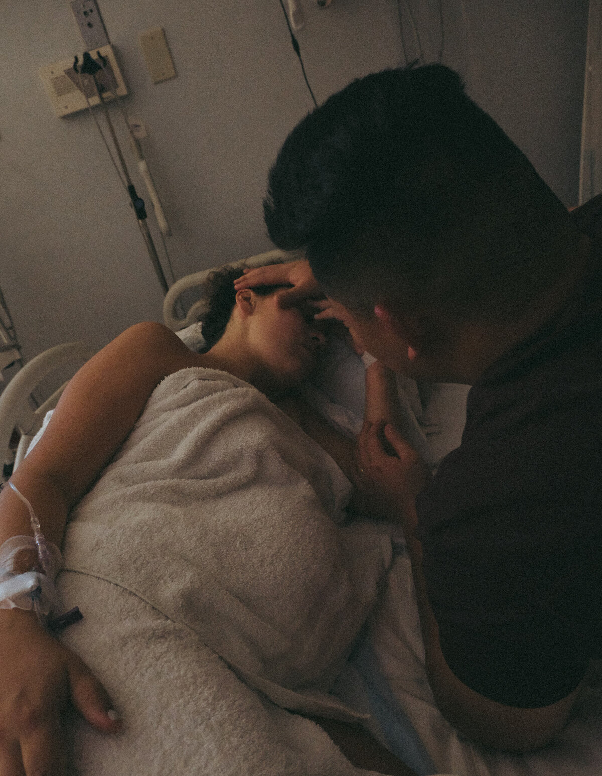 husband-laboring-wife
