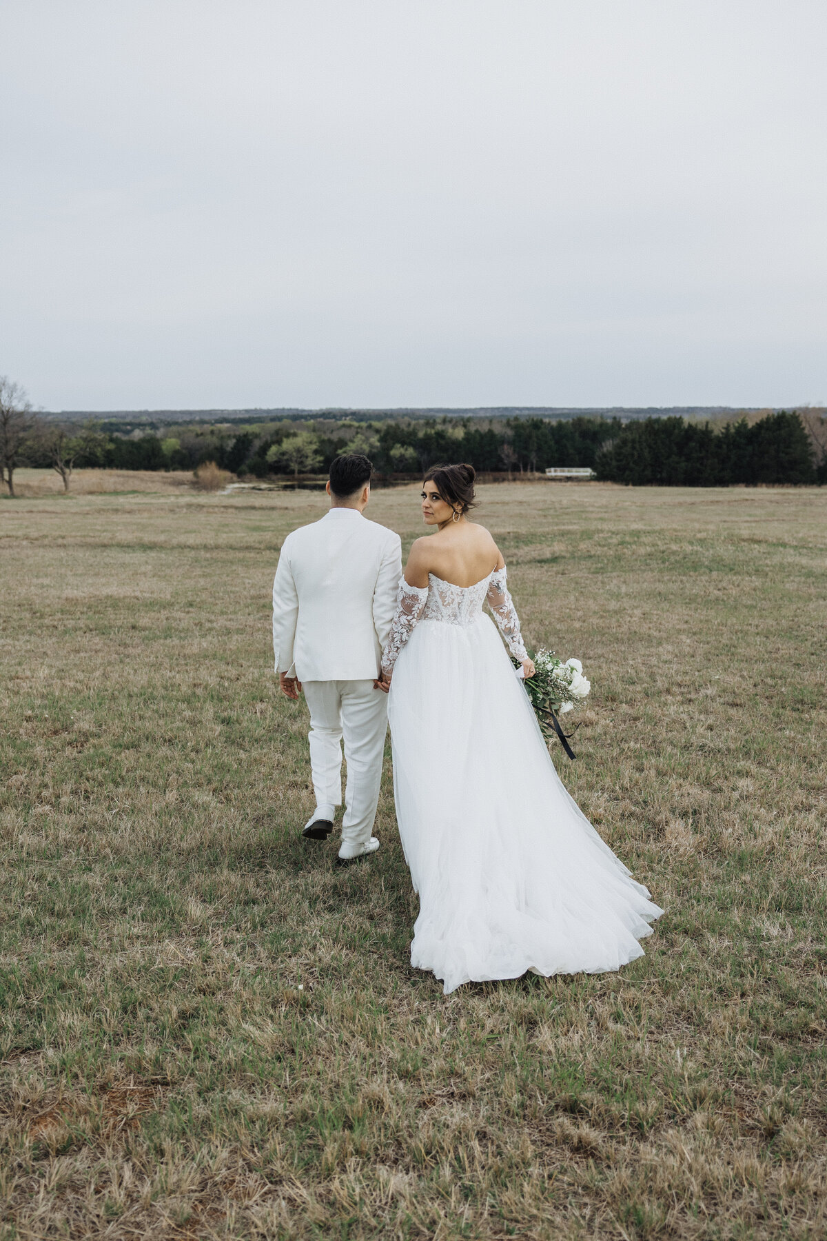 Hudson-Springs-Oklahoma-Wedding-Leah-Turney-Photography-0759