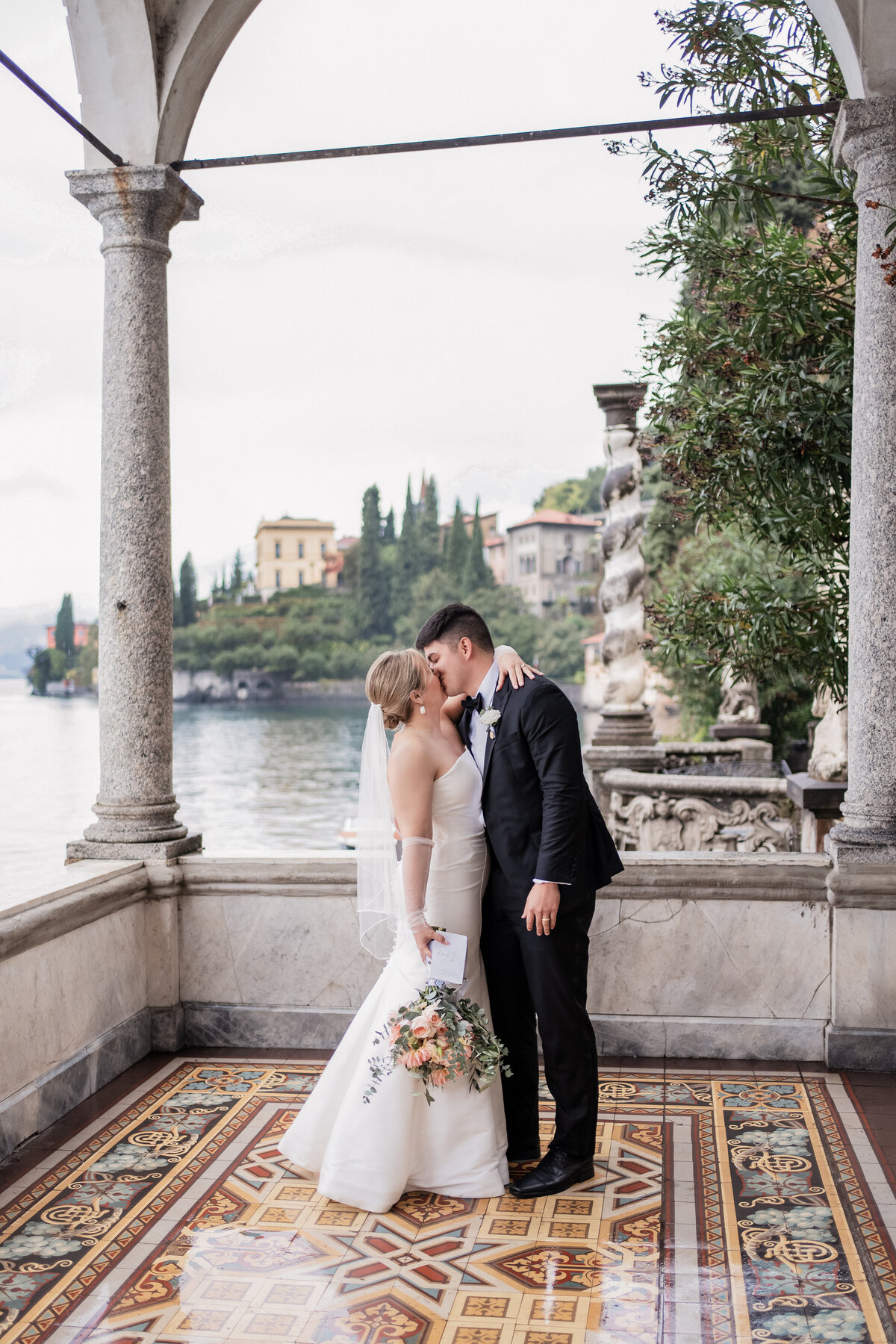 Anina&Jake_Elopement_Pills_Loryle_Photography_007