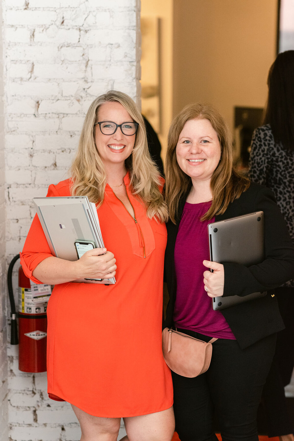 verizon-womens-colab-luminary-nyc-attendees-mingling175