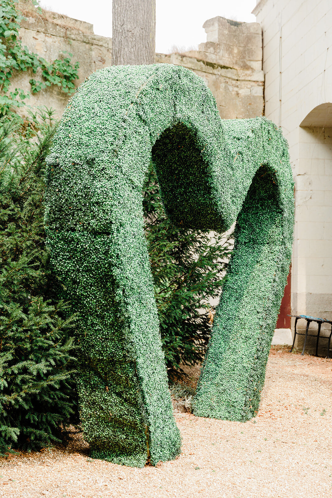 chateau-garden-heart-shape-feature-couple-elopement