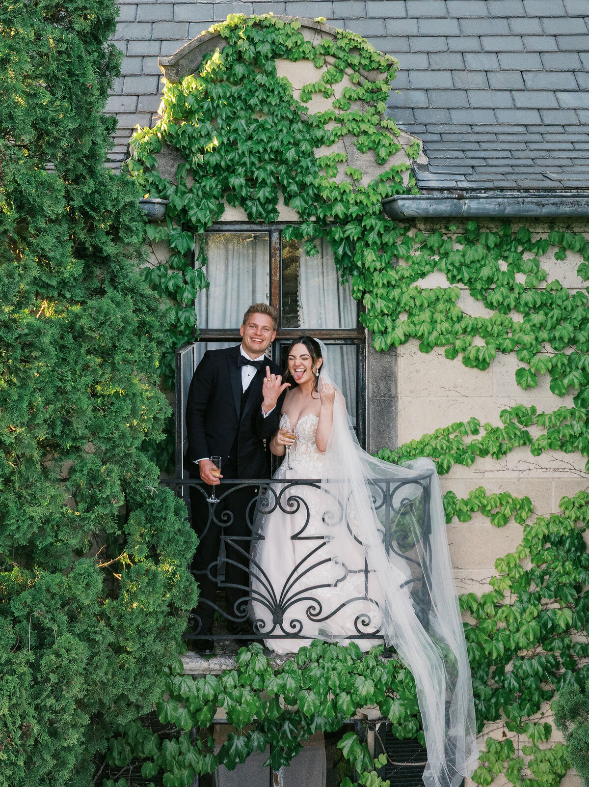 Maria + Grant + Truvision Studios 180
