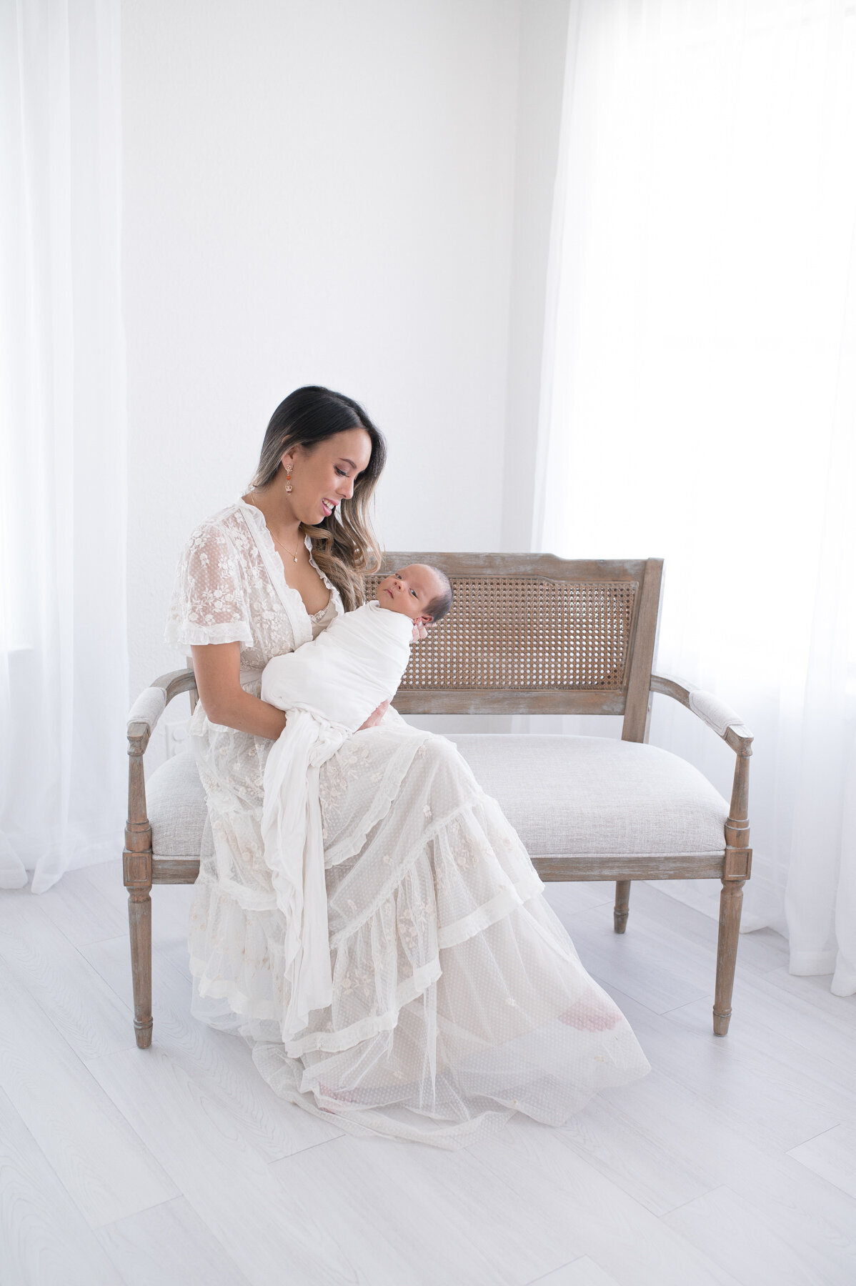 Austin-Newborn-Photographer-12