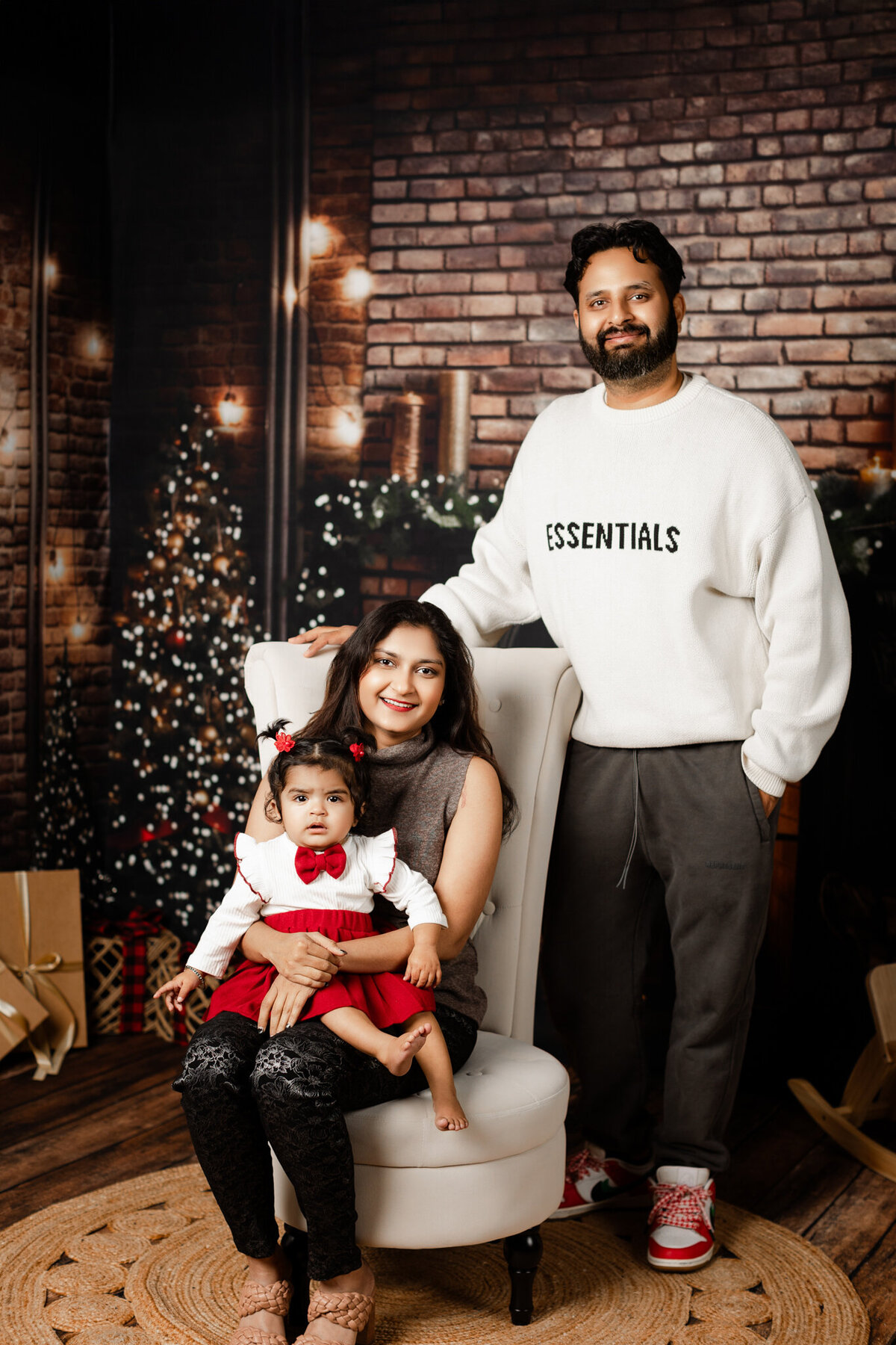 NWA family photographer, Northwest Arkansas best family photography, family portraits near me, professional family photos, family photography packages