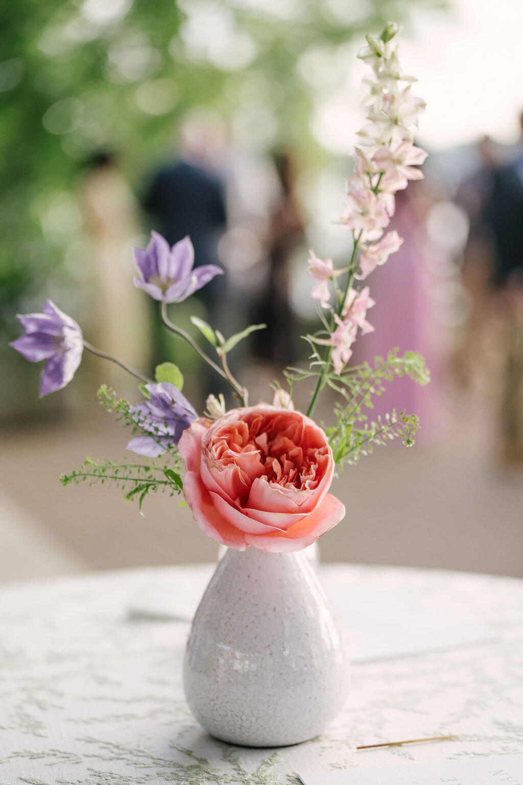 garden style classic bud vase