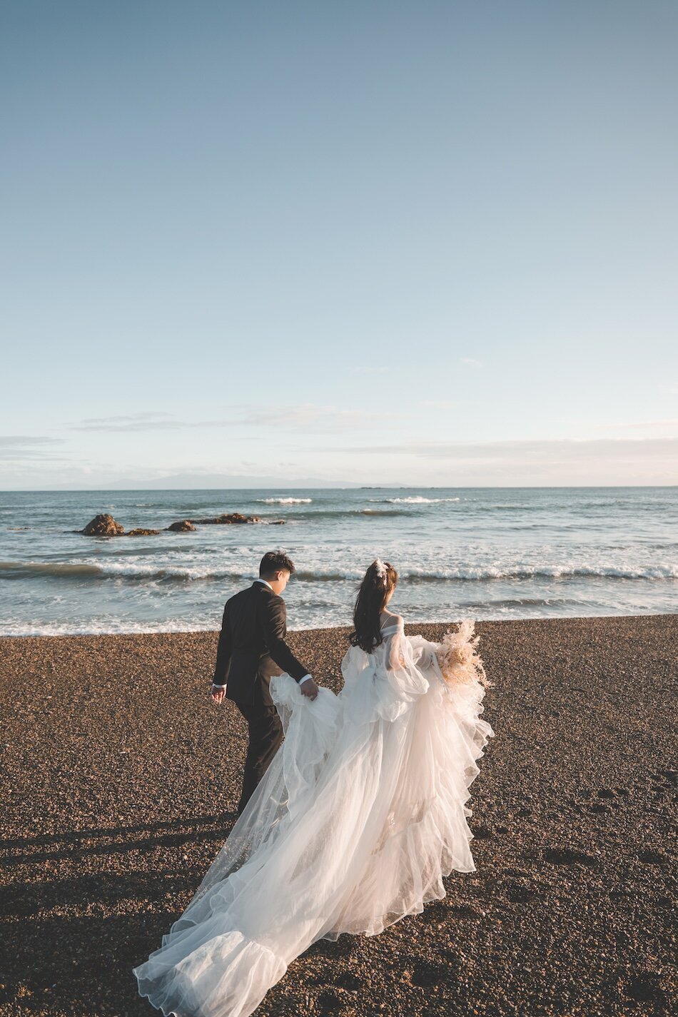 Wedding shoot, Coromandel Peak, Wanaka. Vera Wang Haute iconic wedding dresses.