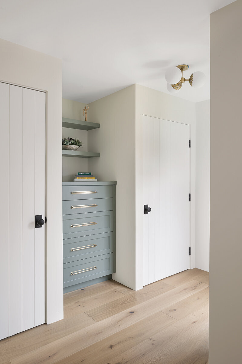 built-in-dresser