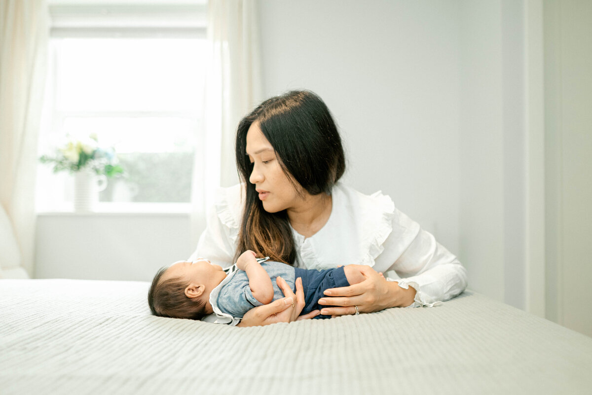Seattle Newborn Lifestyle Photographer10