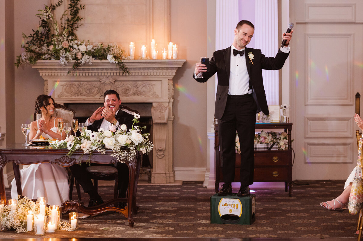 funny-reception-speech-photo-by-suess-moments