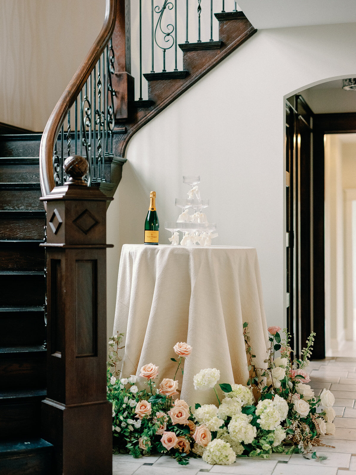 Wedding-Flowers-Michigan-Midwest-Venue3Two-MI (1)