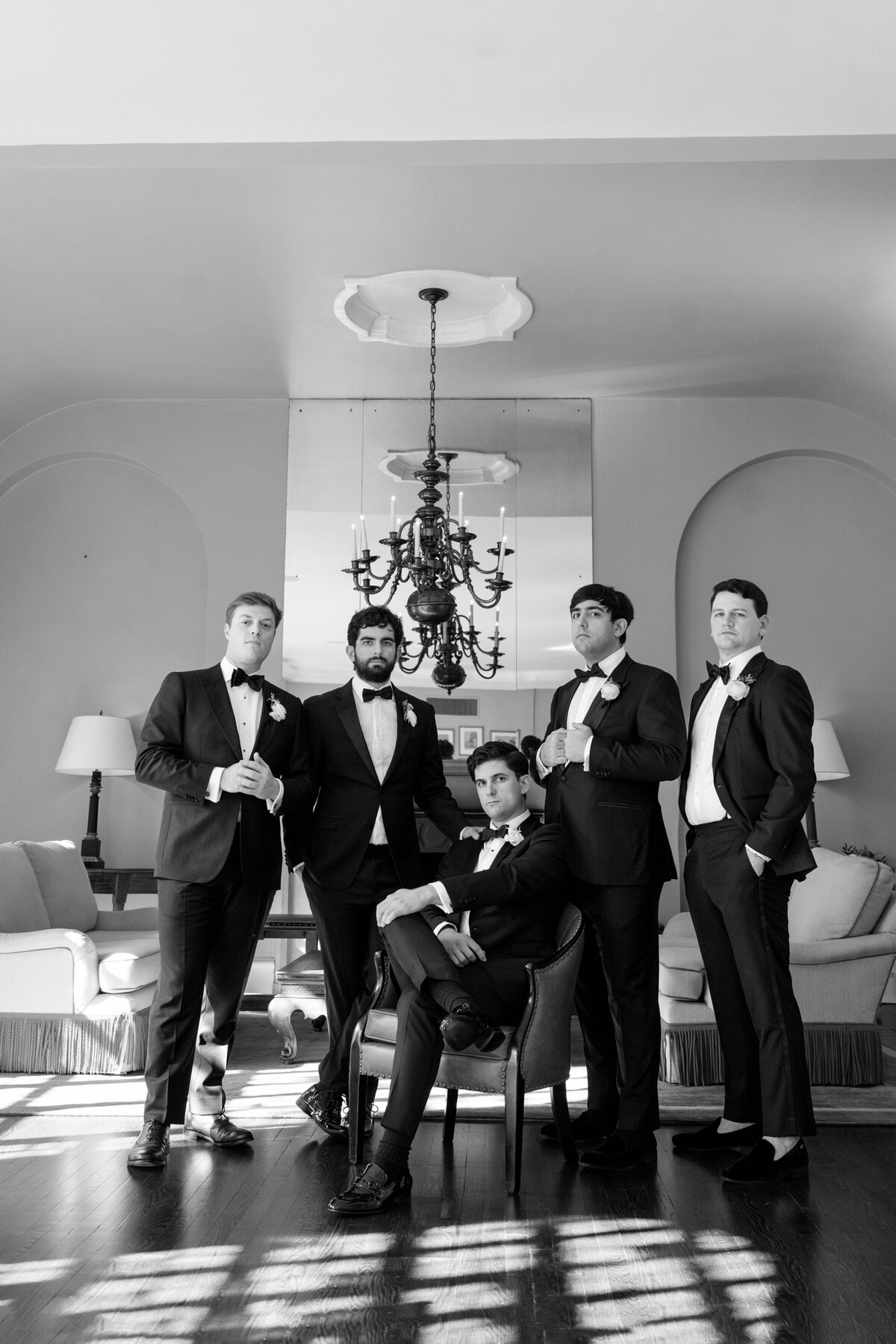 Aspen-Avenue-The-Berlez-Chicago-Wedding-Photographer-Clementine-Custom-Events-Racquet-Club-of-Chicago-Avant-Gardenia-Posh-Production-Cagen-Orchestra-Nika-Vaughan-BBJ-La-Tavola -Vogue-Editorial-High-Fashion-Fine-Art-Luxury-Journalism-130