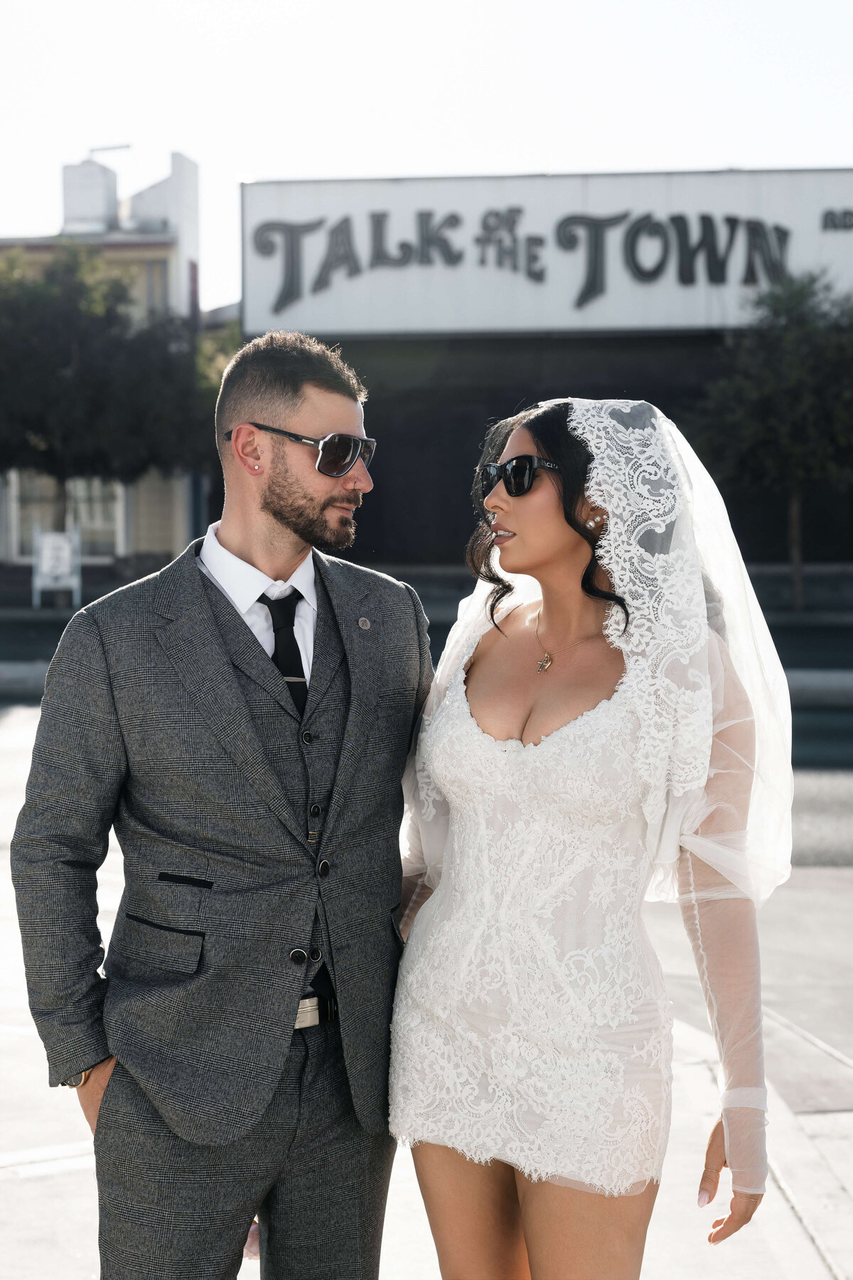 26riskyexposure_aimee-adrian_las-vegas-elopement-photography