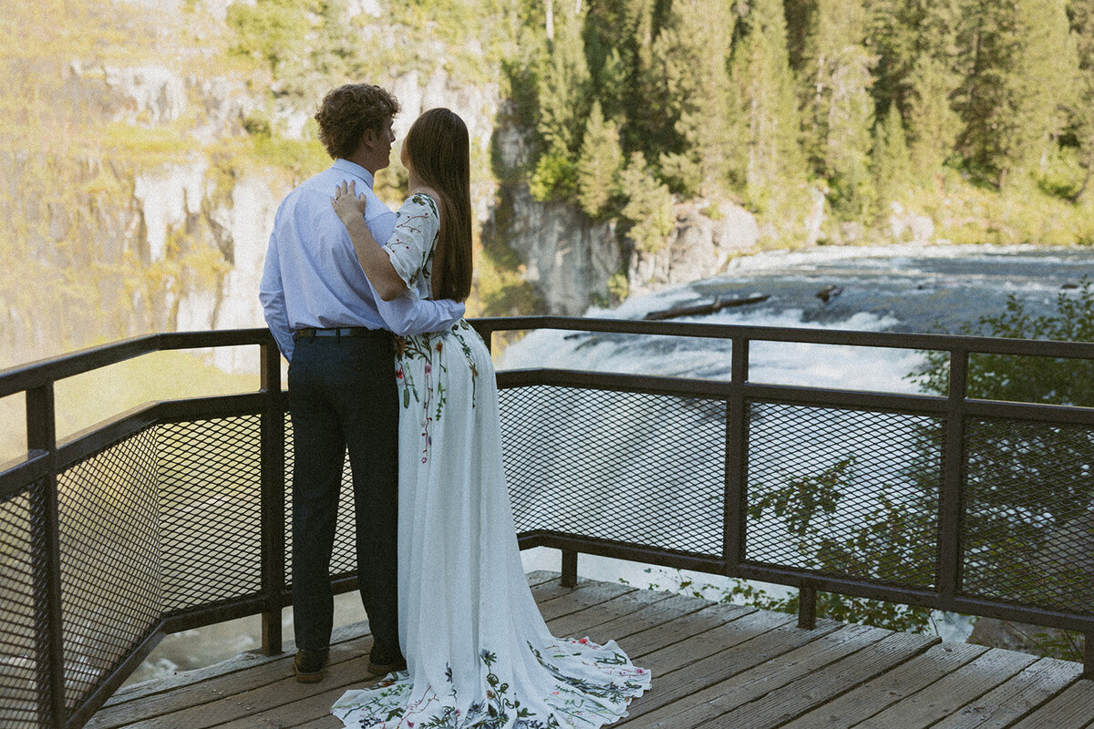 tanya-davids-photo-film-mesa-falls-yellowstone-rexburg-island-park-destination-storytelling-documentary-wedding-elopement-phototgrapher-idaho-26