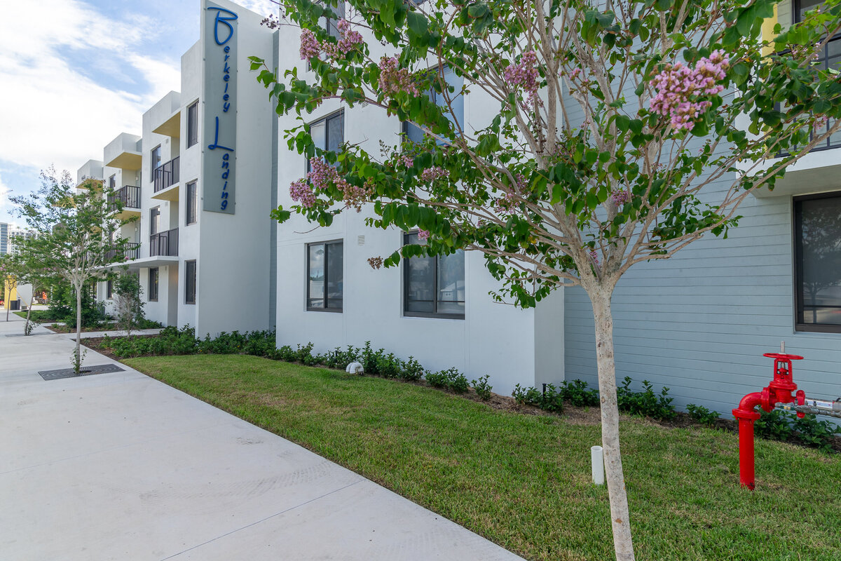 062524BERKELYPALMBEACH-52