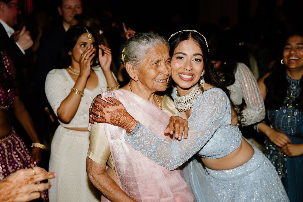 Nichole-Babiez-Photography-wedding-photographer-indian-wedding-photographer-mendhi-sangeet-baraat-luxury-chicago-illinois-marriott-schaumburg-116