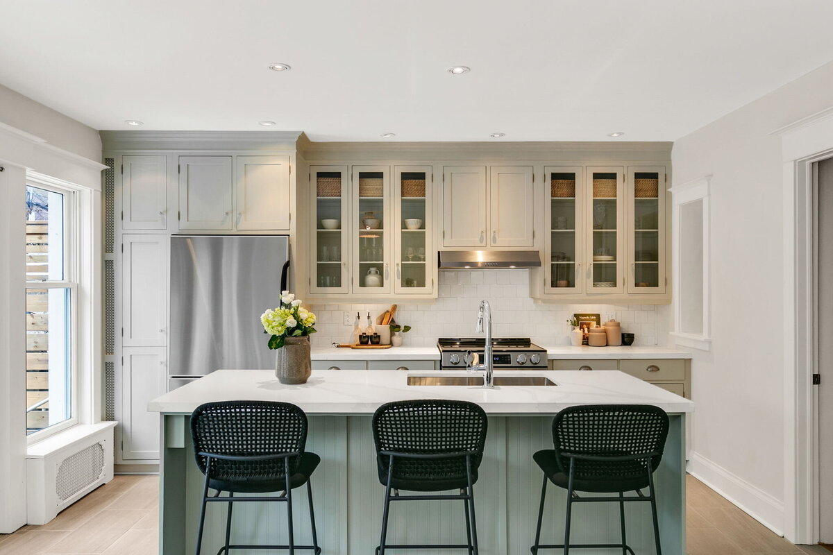 22-web-or-mls-15_005_Kitchen