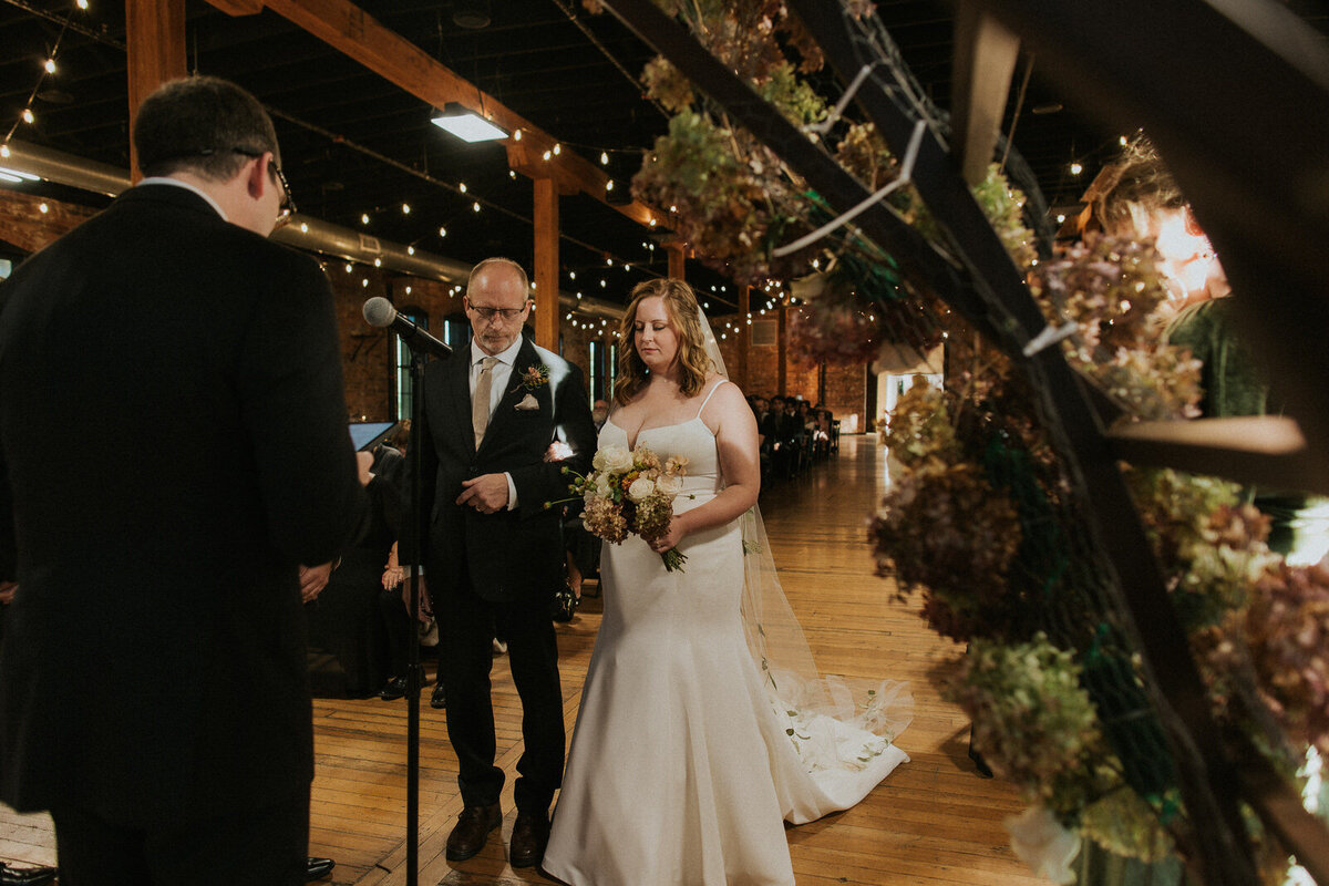 wedding-peoria-illinois-trailside-event-center-fall-october-boho-floral-romantic-rachael-marie-60-1