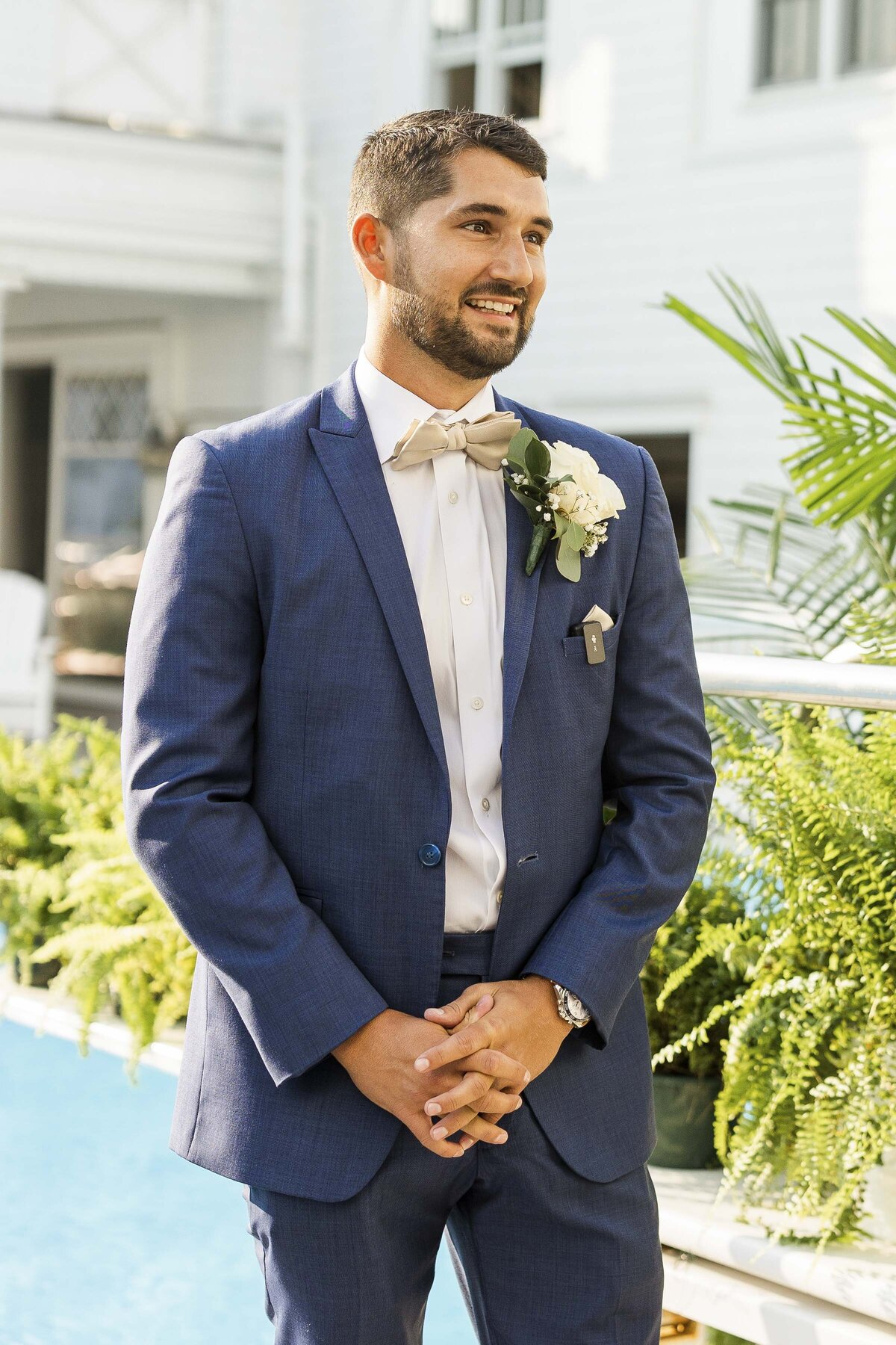 Beach Club Modern Chic Wedding with Touches of Pearl and Gold - Top East Coast Wedding Photography - Ashley Mac Photographs - New Jersey - New York - Connecticut - Rhode Island -46