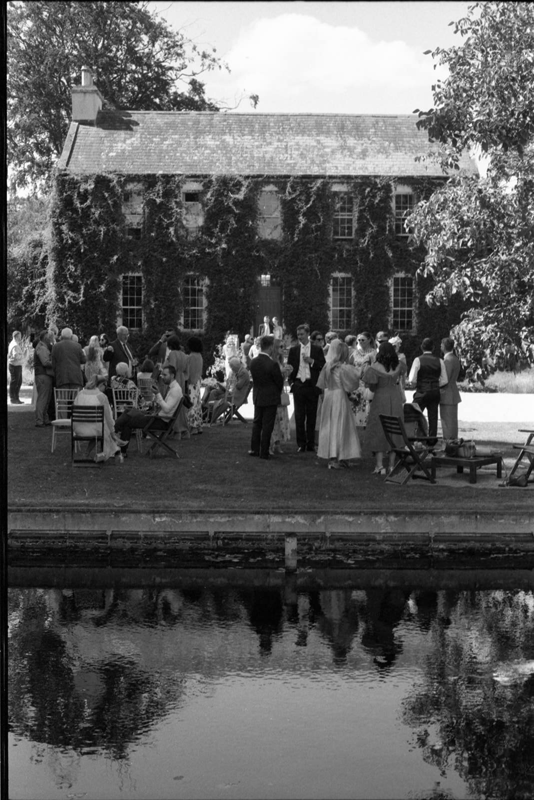 film-wedding-photographer-ireland-35mm-luxury (63)