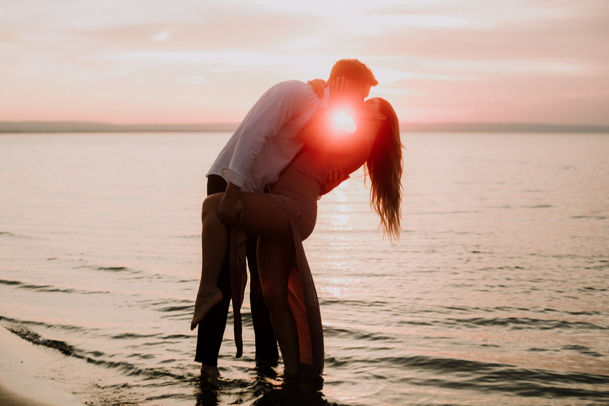brooke-max-engagement-fall-autumn-wasaga-beach-sunset-barrie-lake-84