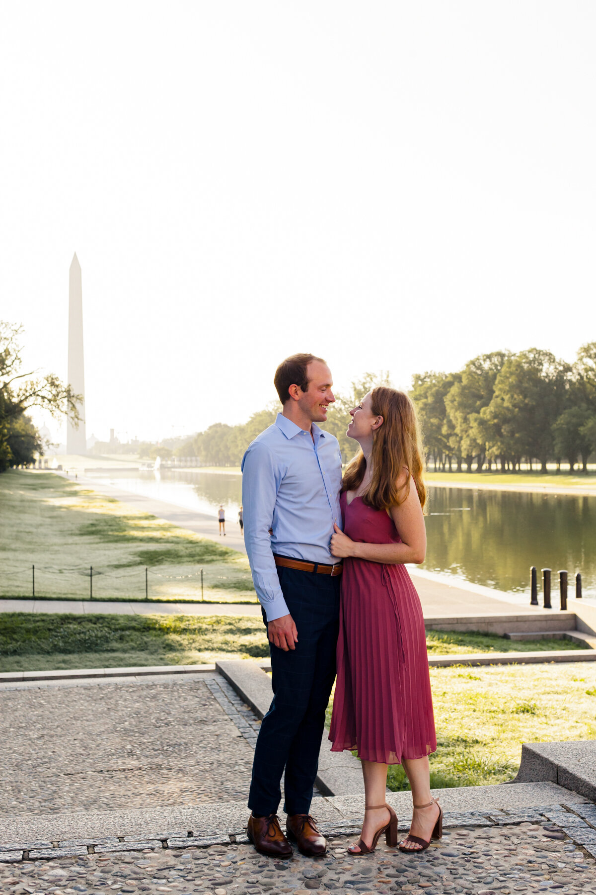 candid and relaxed engagement photographer from fairfax