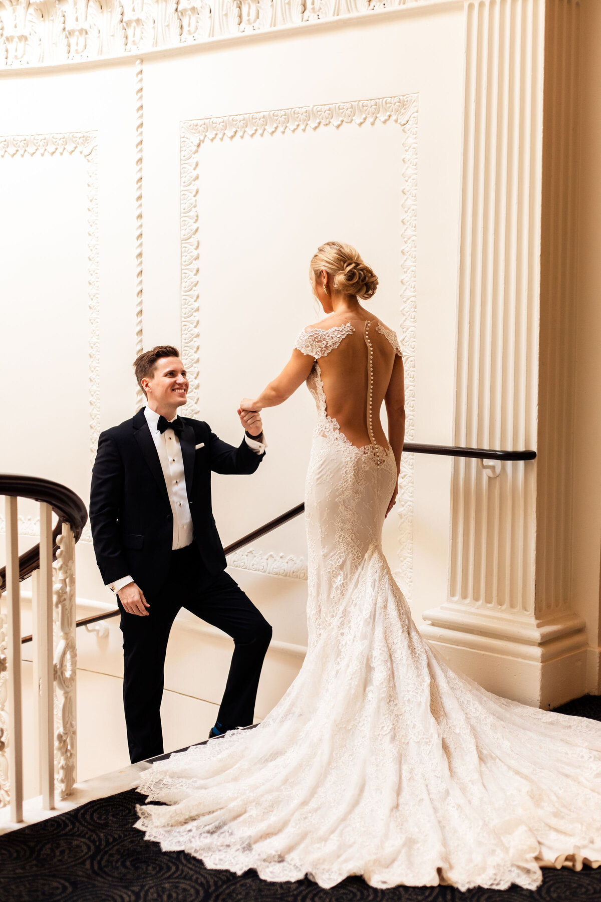 happy and relaxed wedding photographer in fairfax county