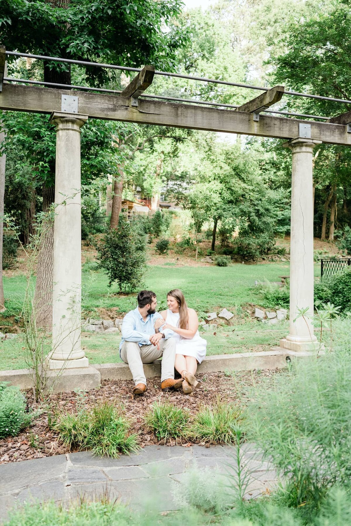 Elli-Row-Photography-CatorWoolford-Gardens-Engagement_2915
