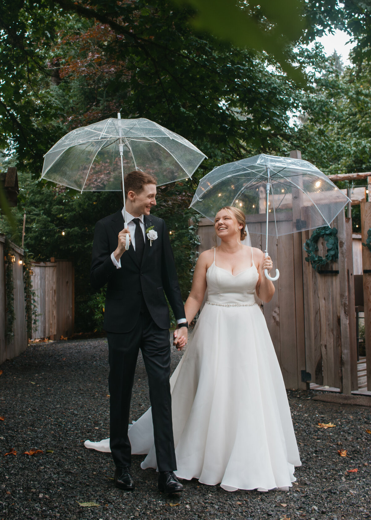 Creative-documentary-wedding-photography-River-Valley-Oasis-jennifer-moreno-photography