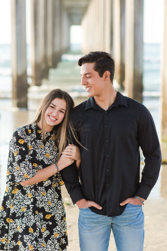 brother-and-sister-under-Scripps-Pier-San-Diego