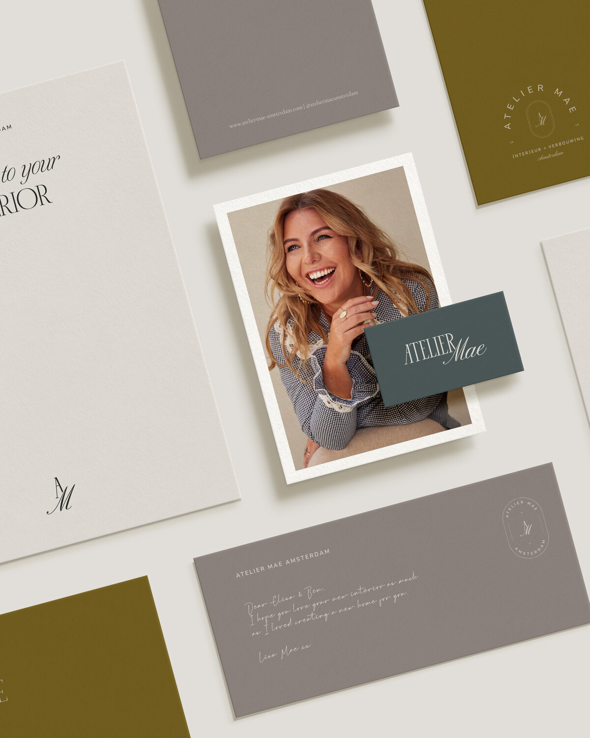 Atelier Mae Amsterdam branding met stationary en portret