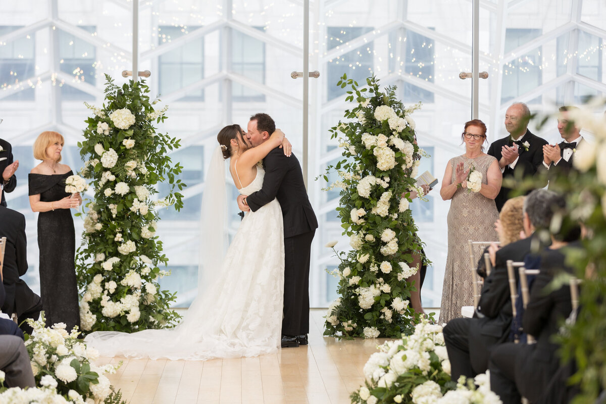 Kimmel Center Wedding_Susan Hennessey Photography_69