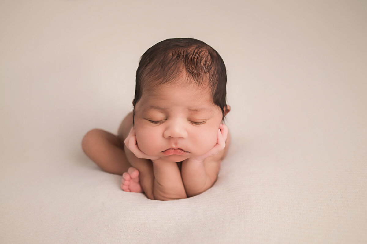 chenequa-newborn-photographer
