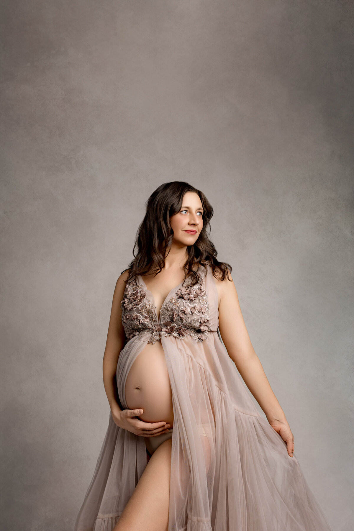 NW Arkansas maternity photoshoot, Fayetteville AR maternity photography, maternity portraits near me