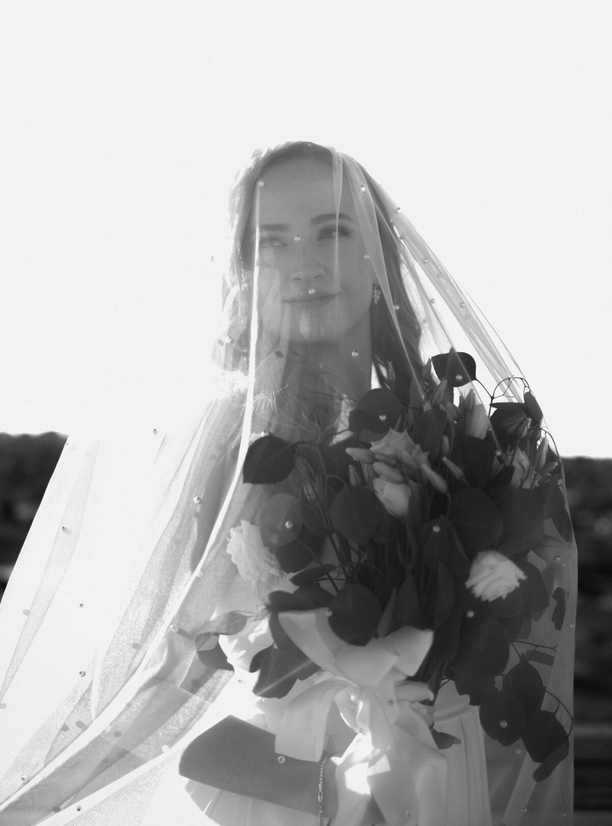 Scottsdale desert wedding venue with bride and groom photographed by Kollar Photography