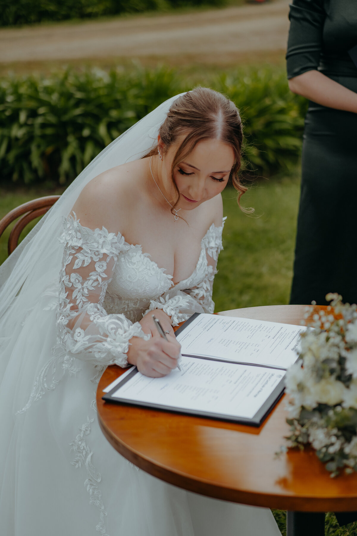 The bridal party by Balnarring Wedding photographer Jake Grinde