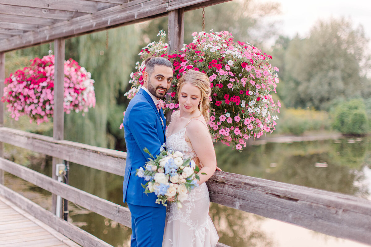 smoke-bomb-orchard-view-wedding-grey-loft-studio-2021-147