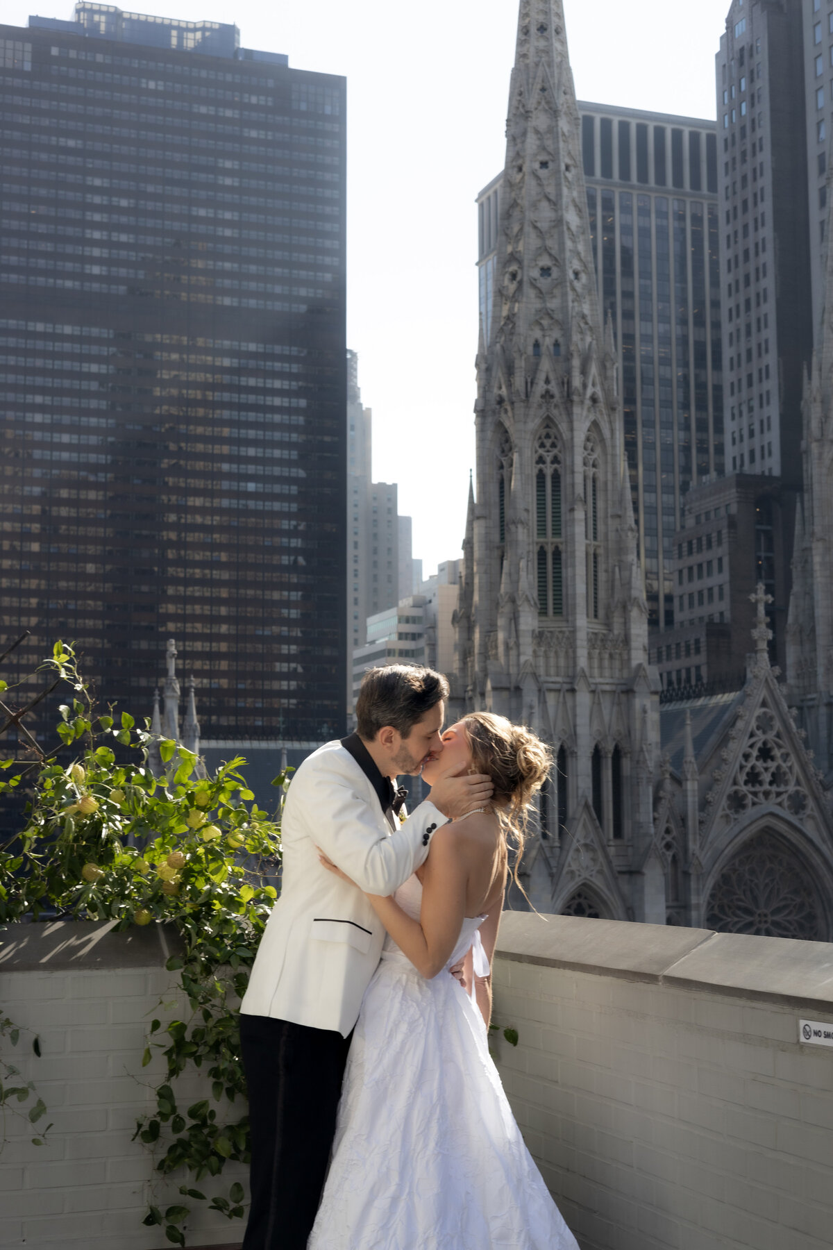 terrace-nyc-wedding-elegant-couple-147