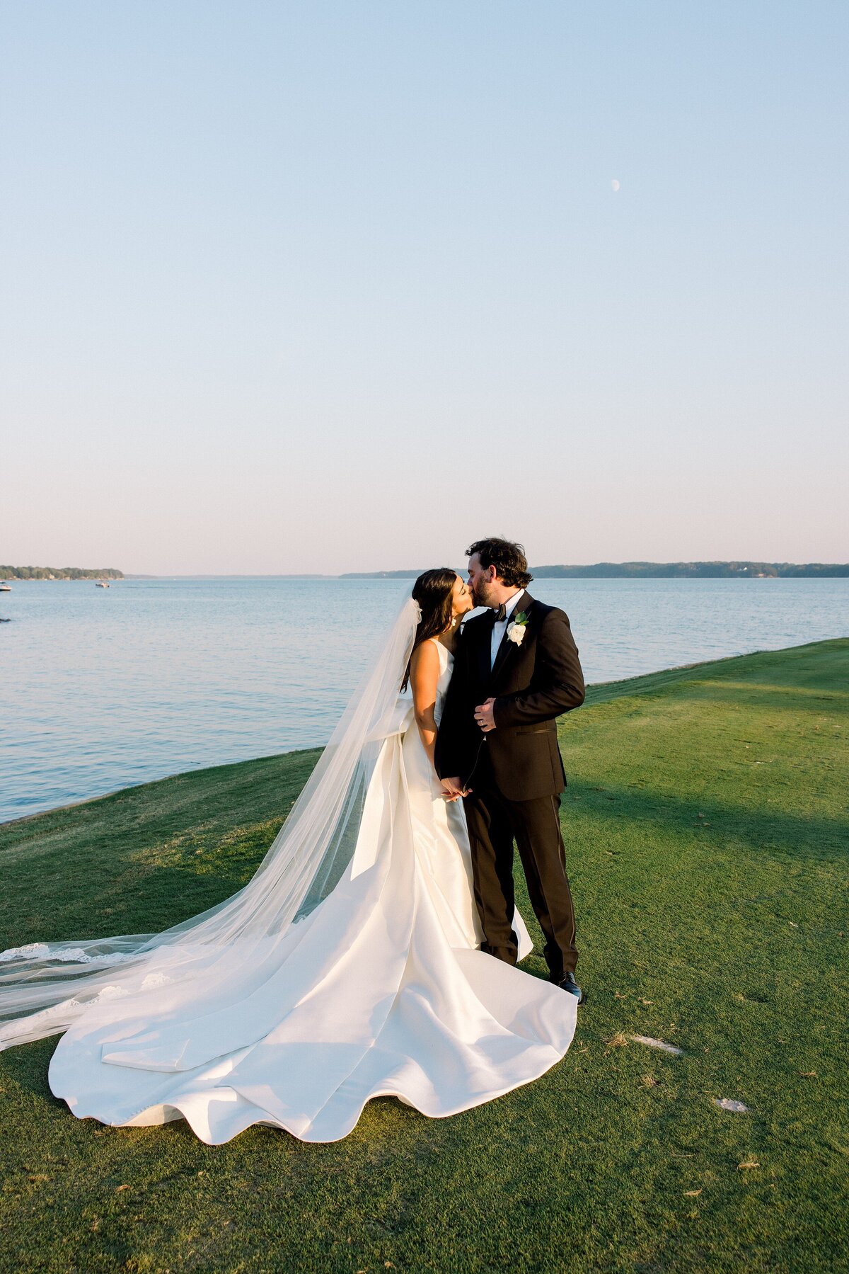 Turtle-Point-Yacht-and-Country-Club-Wedding-9