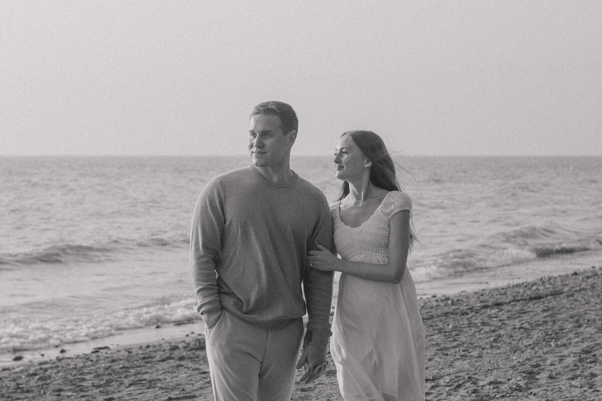 buffalo-engagement-photographer-blake-and-sadie-beach.32