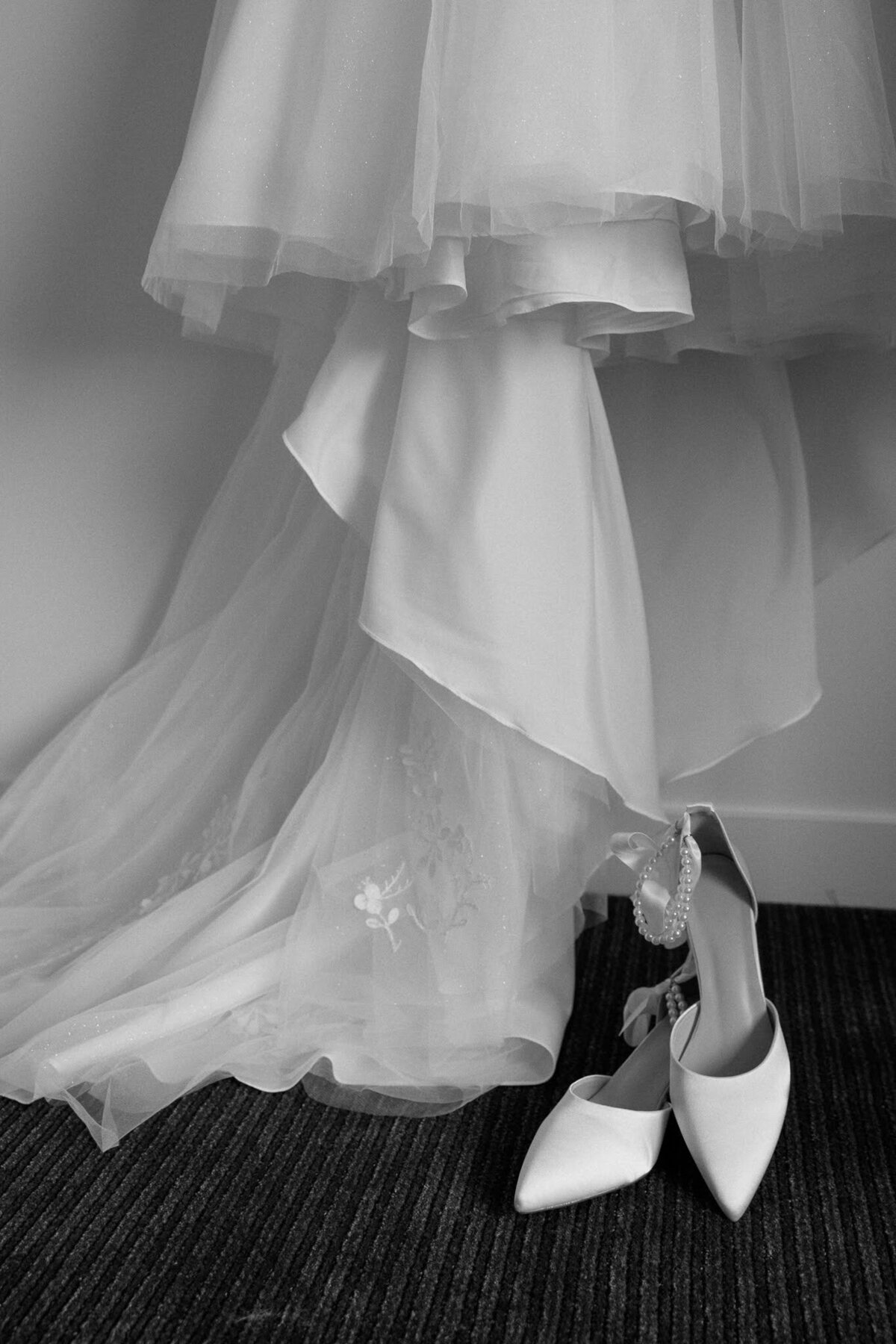 Nichole-Babiez-Photography-arrowhead-gold-course-country-club-summer-wedding-wheaton-geneva-chicago-photographer-illinois-editorial-luxury-destination--9