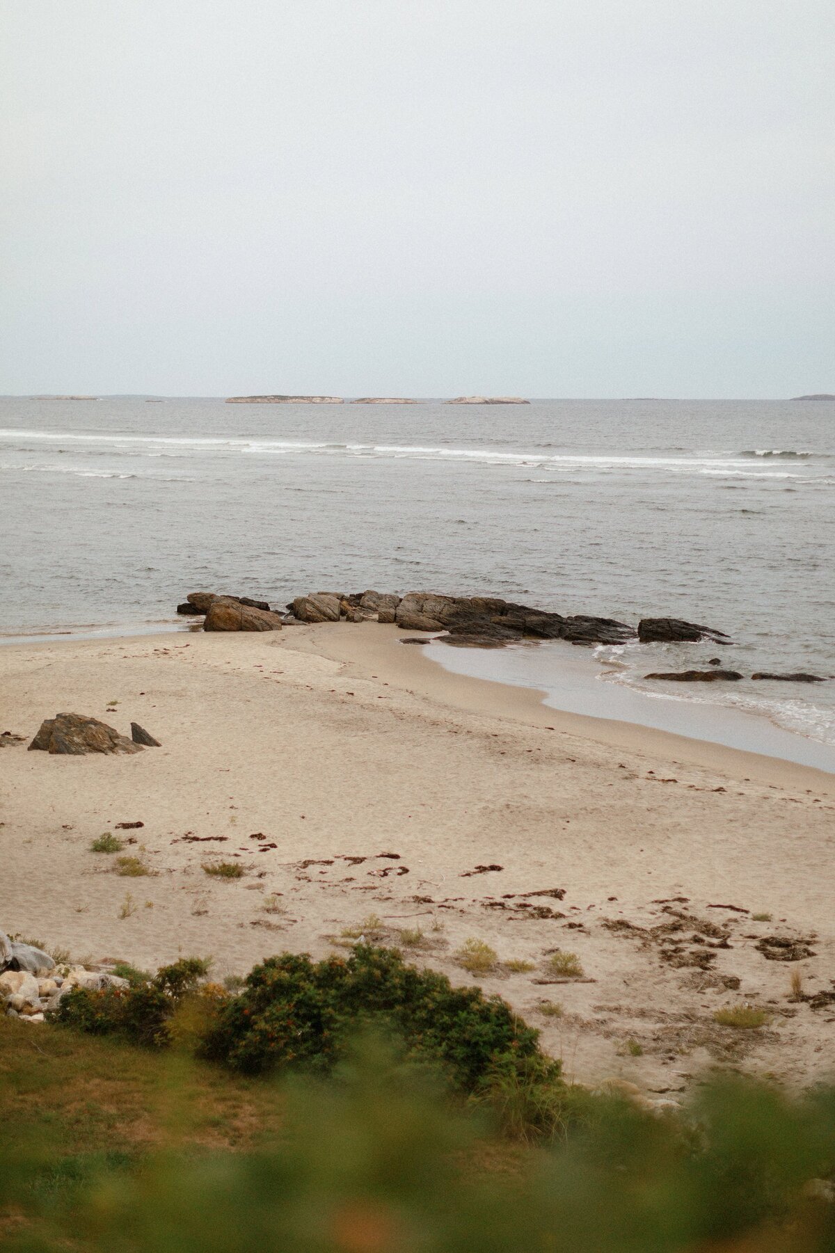 Private_Estate_Maine_Coastal_Wedding_LevKuperman_026