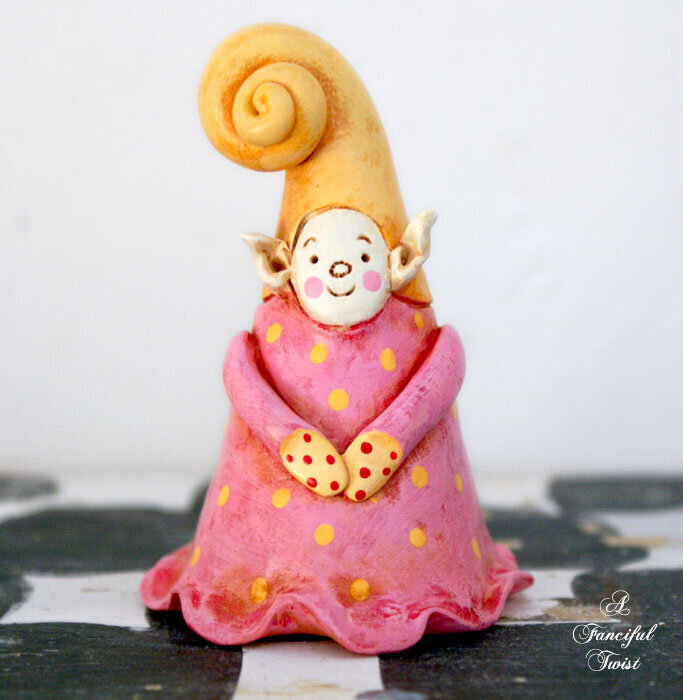 madeline-foxglove-heart-front