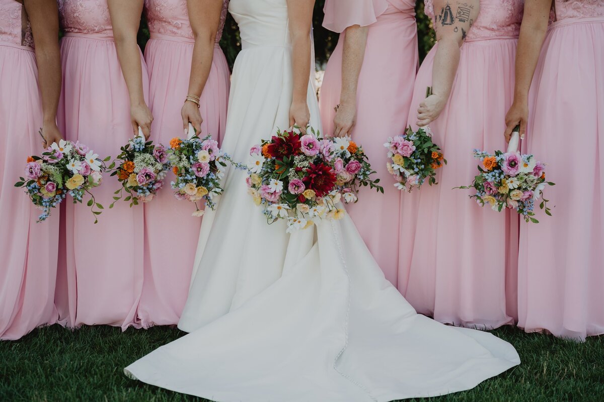 bride-flowers-dress