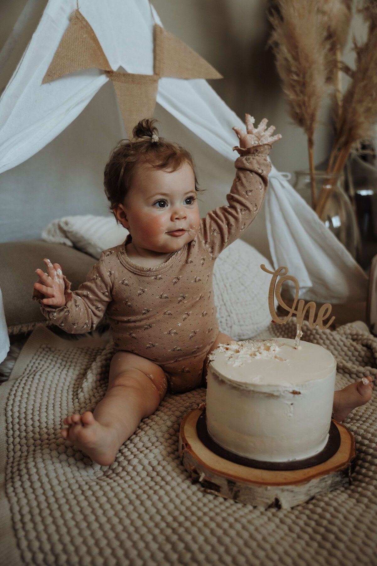 cakesmash fotograaf limburg, cakesmash fotograaf, cakesmash fotograaf haelen, cakesmash fotograaf roermond, cakesmash fotograaf leudal, cakesmashshoot haelen, cakesmash shoot leudal, cakesmash shoot roermond, cakesmash shoot, cakesmash fotograaf, cakesmash fotografie, cakesmash, cakesmash voor 1e verjaardag, cakesmash fotografie leudal, cakesmash fotografie in de buurt van haelen