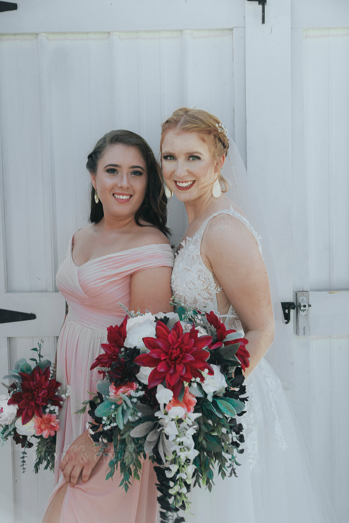 bridal party _ alaynna ann schwartz _ harpors vinyard _ iowa photographer _ playlife photography_0032