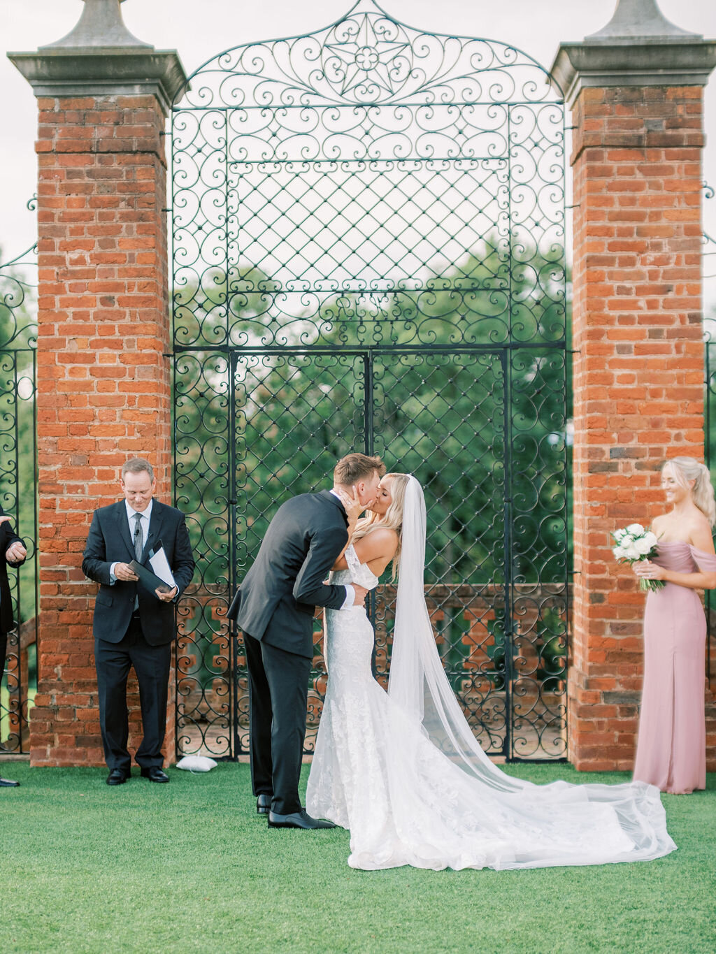 Hannah&Andrew_GallisonHallWedding_SneakPeek-103