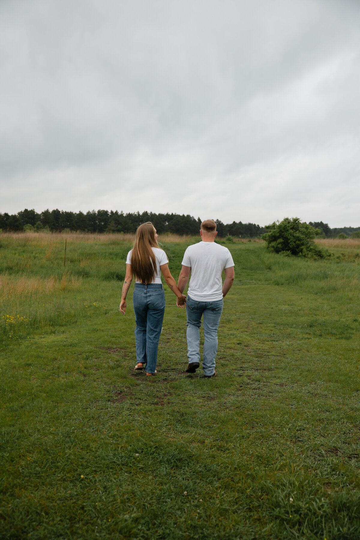 Alicia and Zach's Scandia, Minneosta Engagement Photography-12